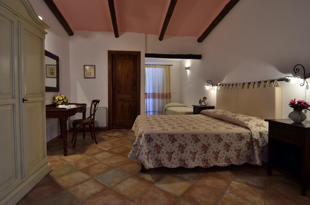 Agriturismo Guthiddai Oliena Exterior photo